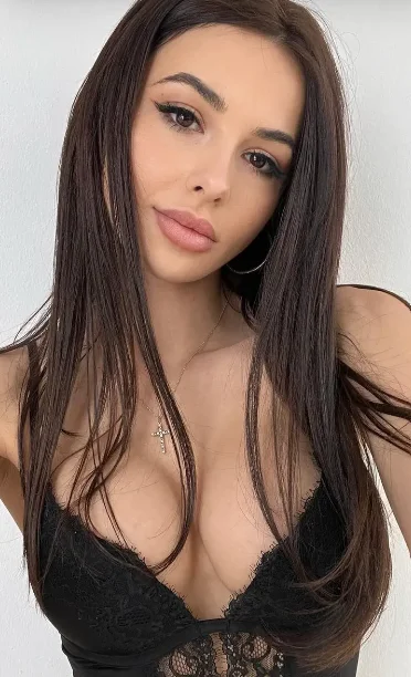 Arabic Girl Escort Batumi Nadine - Gallery 1